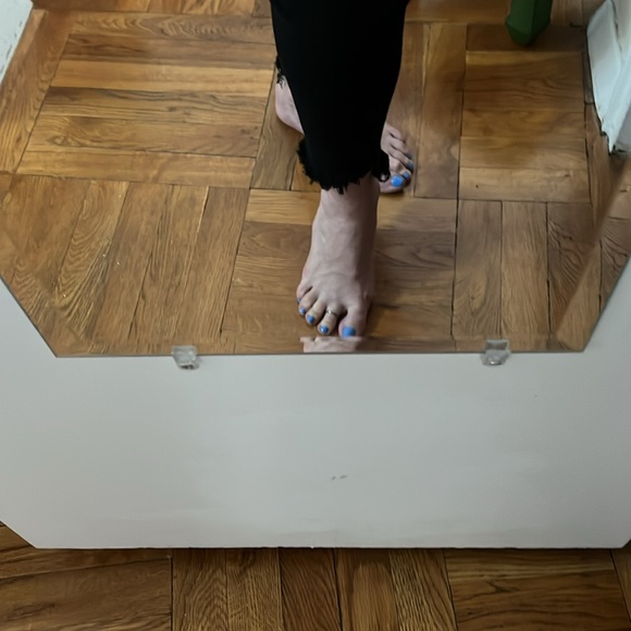 Frame  5 Pocket Jeans - Picture 3 of 9